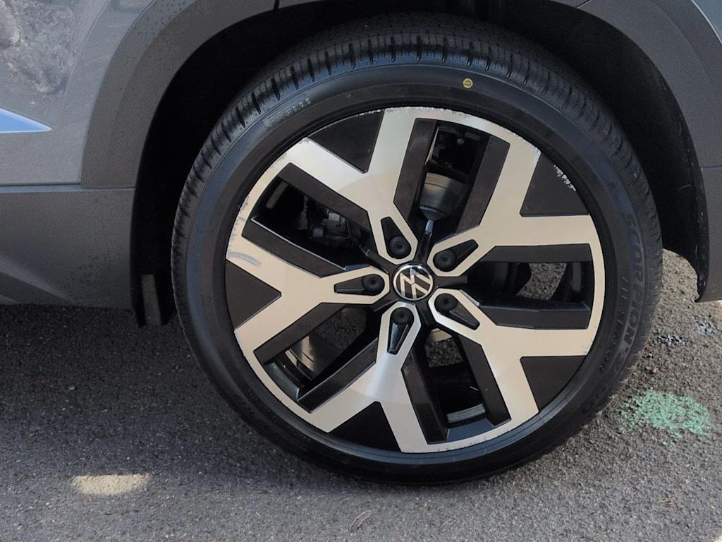 Thumbnail: 2022 Volkswagen Taos - 8