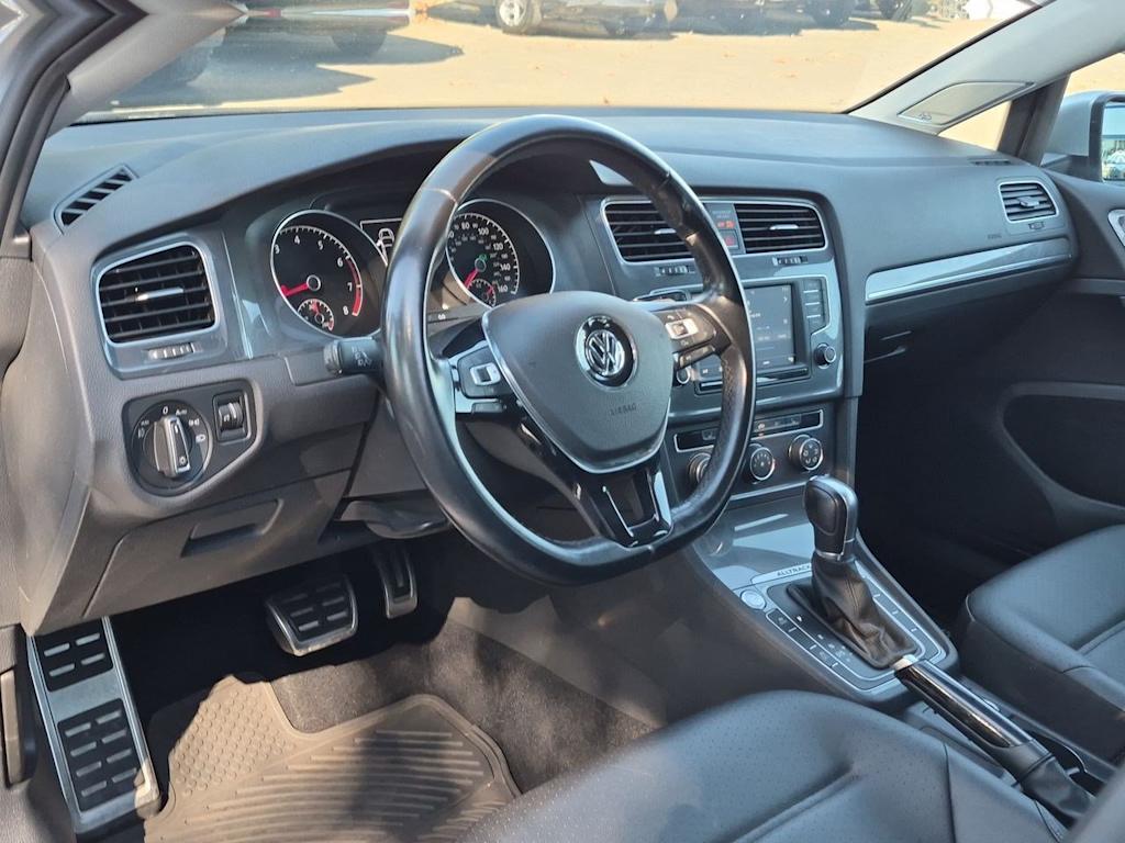 Thumbnail: 2017 Volkswagen Golf - 2