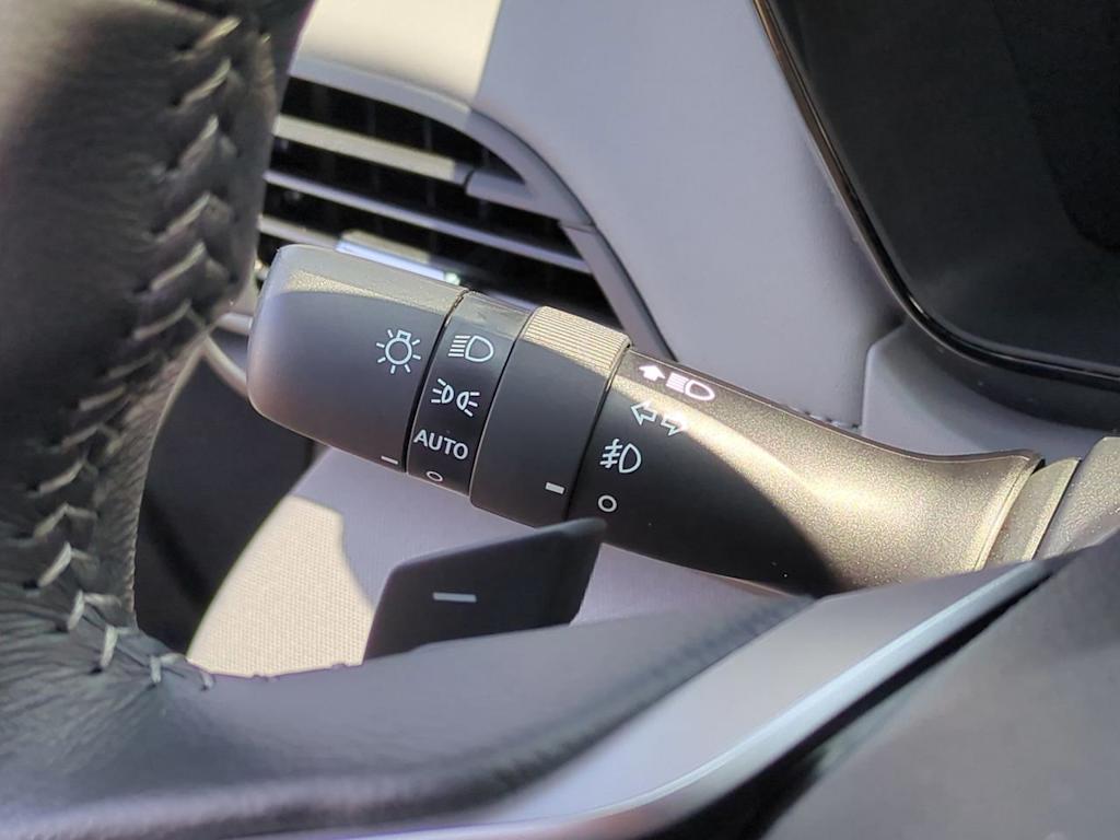 Thumbnail: 2025 Subaru Legacy - 16