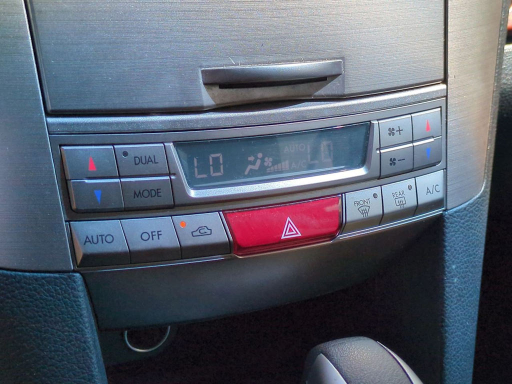 Thumbnail: 2011 Subaru Outback - 35
