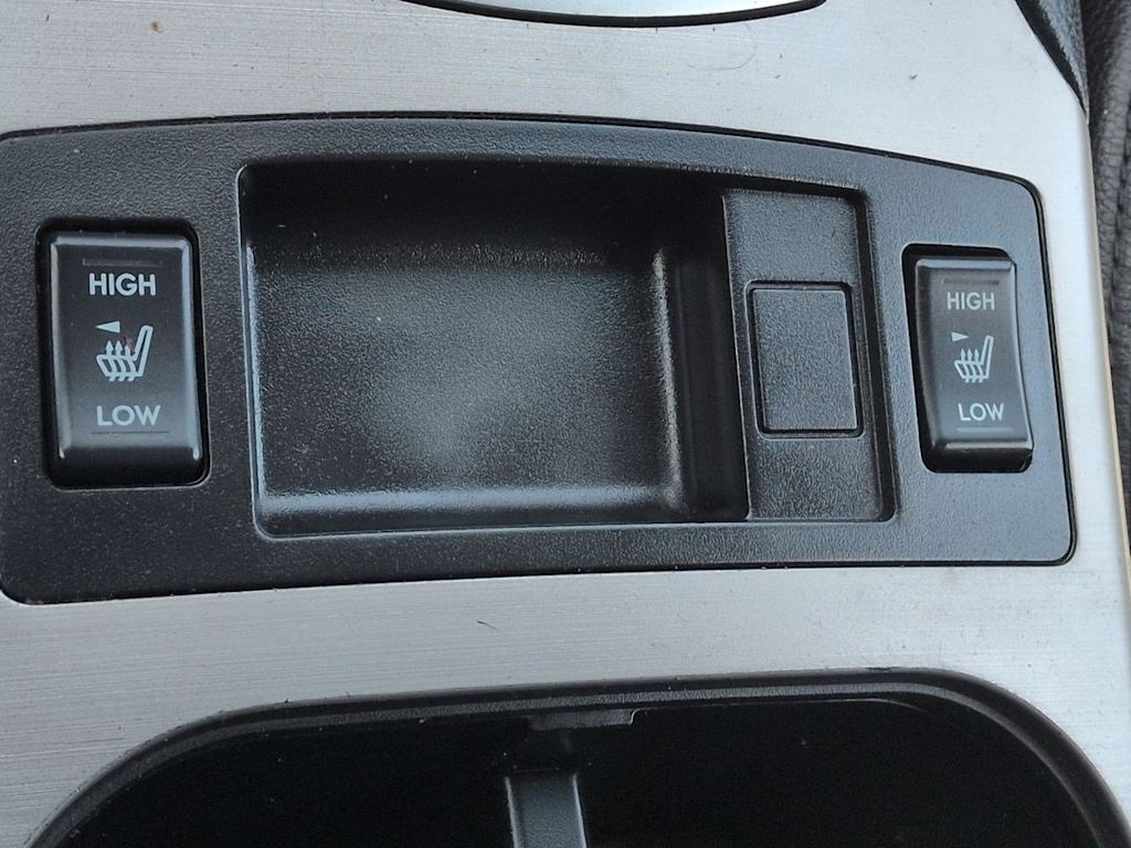 Thumbnail: 2014 Subaru Outback - 37