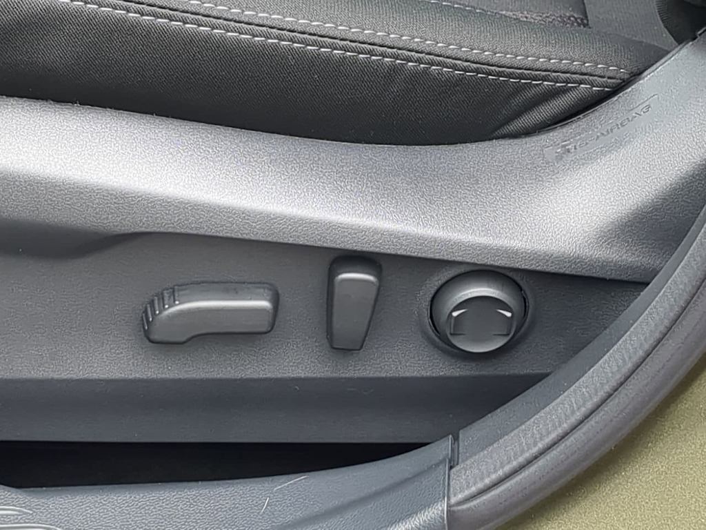 2025 Subaru Outback Premium 36