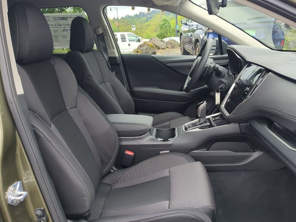 2025 Subaru Outback Premium 12