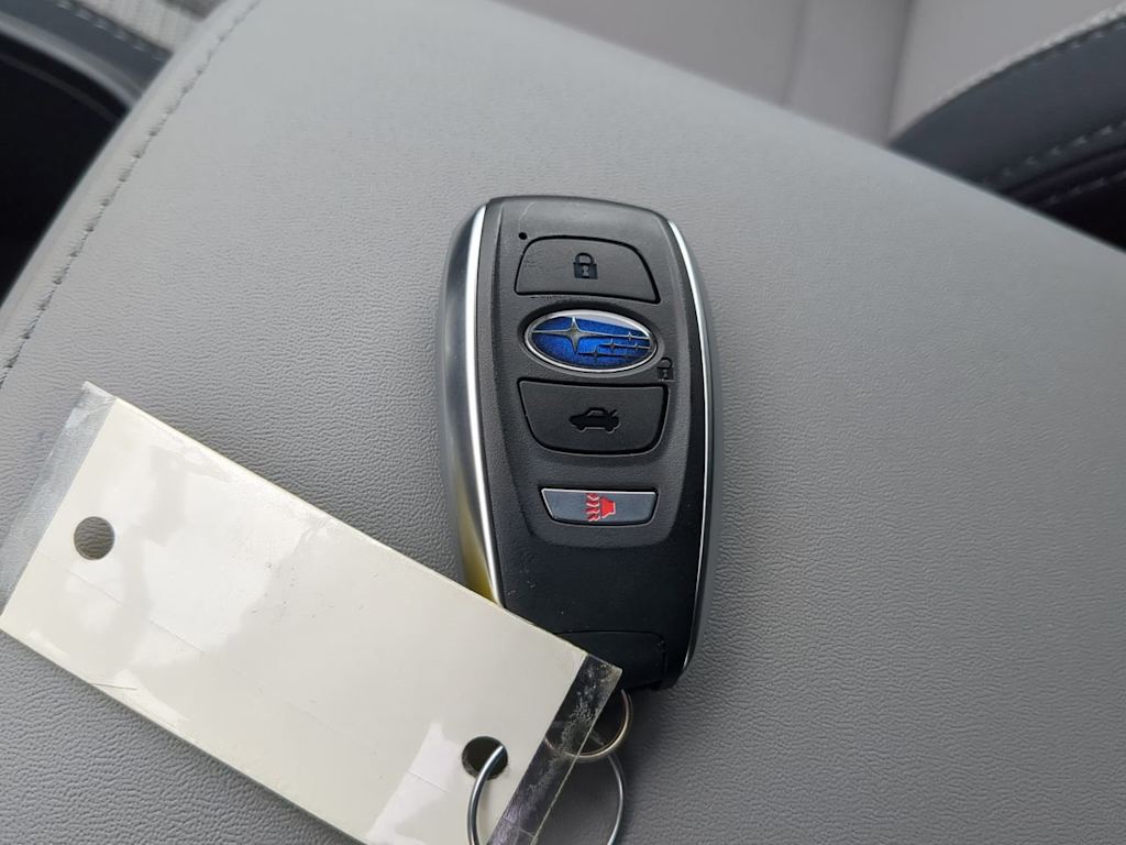 2025 Subaru Outback Premium 19