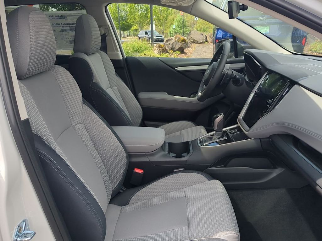 2025 Subaru Outback Premium 12