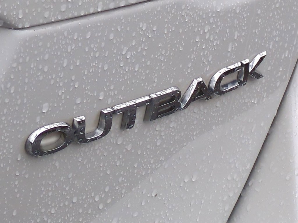 2022 Subaru Outback Premium 25