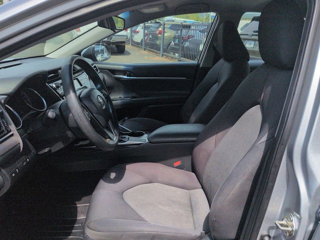 Thumbnail: 2018 Toyota Camry - 11