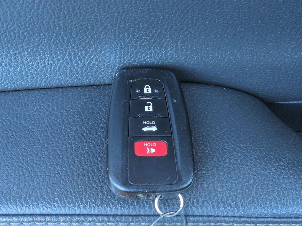 Thumbnail: 2019 Toyota Camry - 20