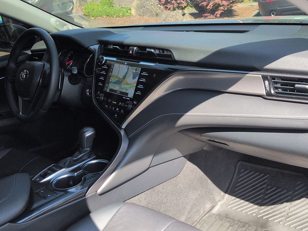 Thumbnail: 2019 Toyota Camry - 14