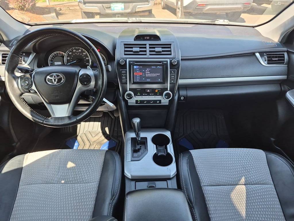Thumbnail: 2012 Toyota Camry - 9