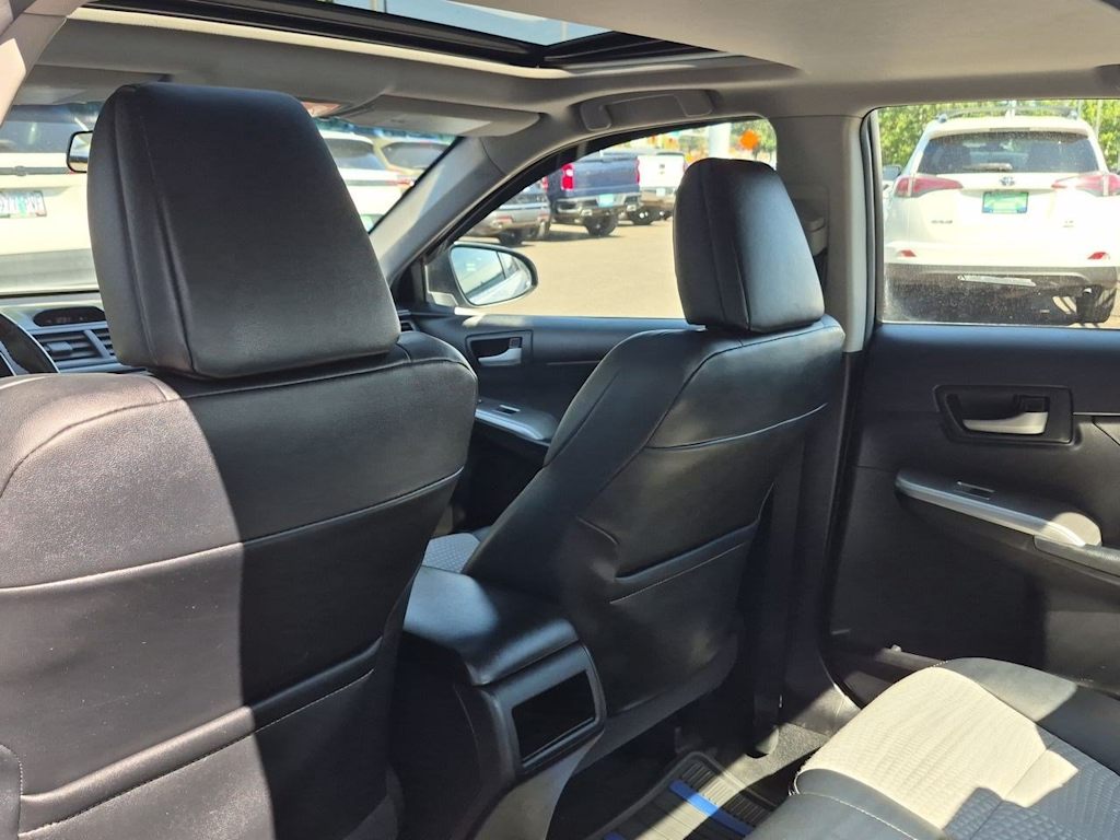 Thumbnail: 2012 Toyota Camry - 12