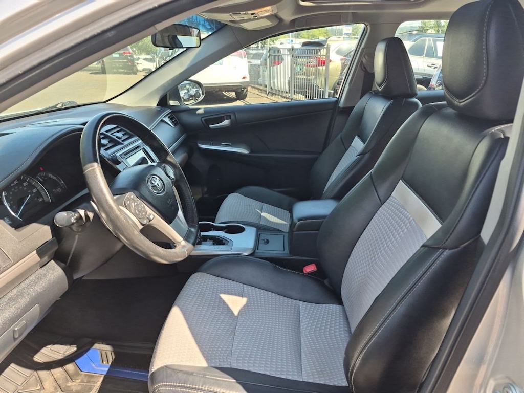 Thumbnail: 2012 Toyota Camry - 10