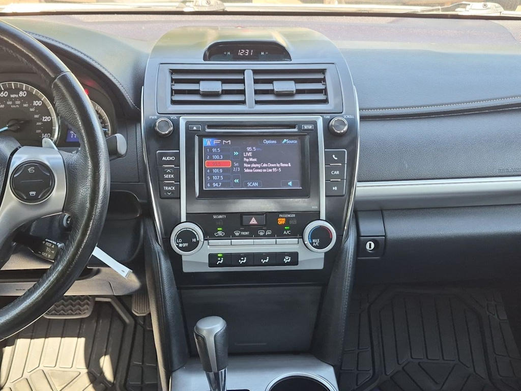 Thumbnail: 2012 Toyota Camry - 15