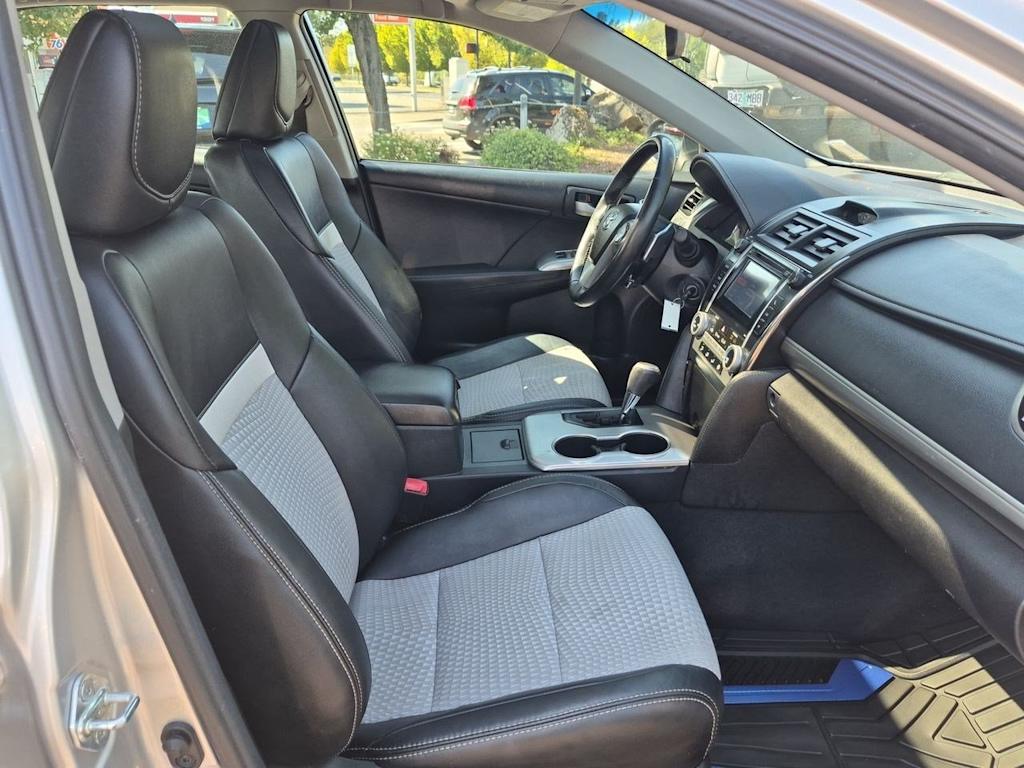 Thumbnail: 2012 Toyota Camry - 11