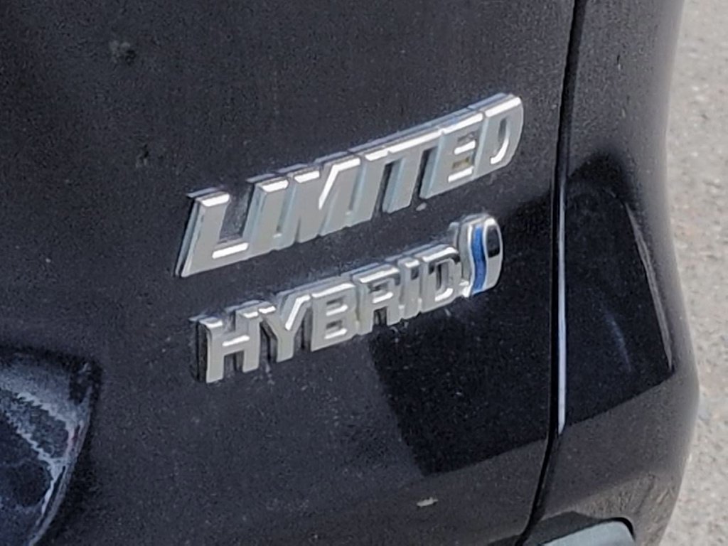 Thumbnail: 2021 Toyota RAV4 - 25