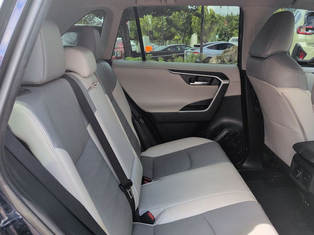 Thumbnail: 2021 Toyota RAV4 - 29