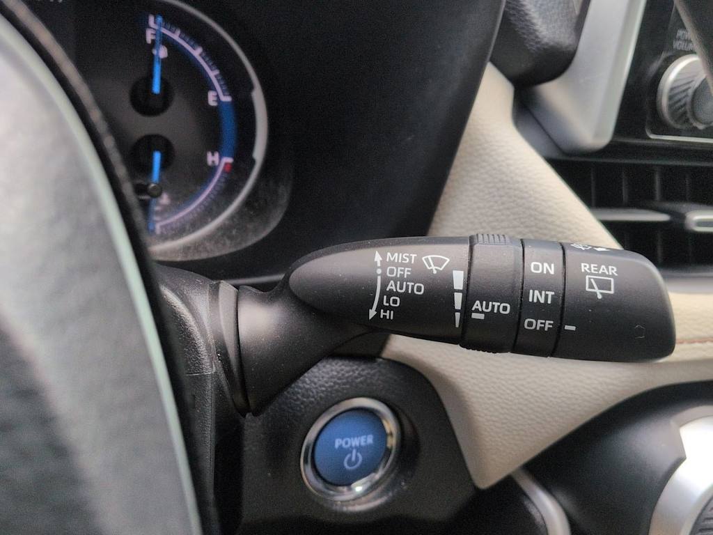Thumbnail: 2021 Toyota RAV4 - 15