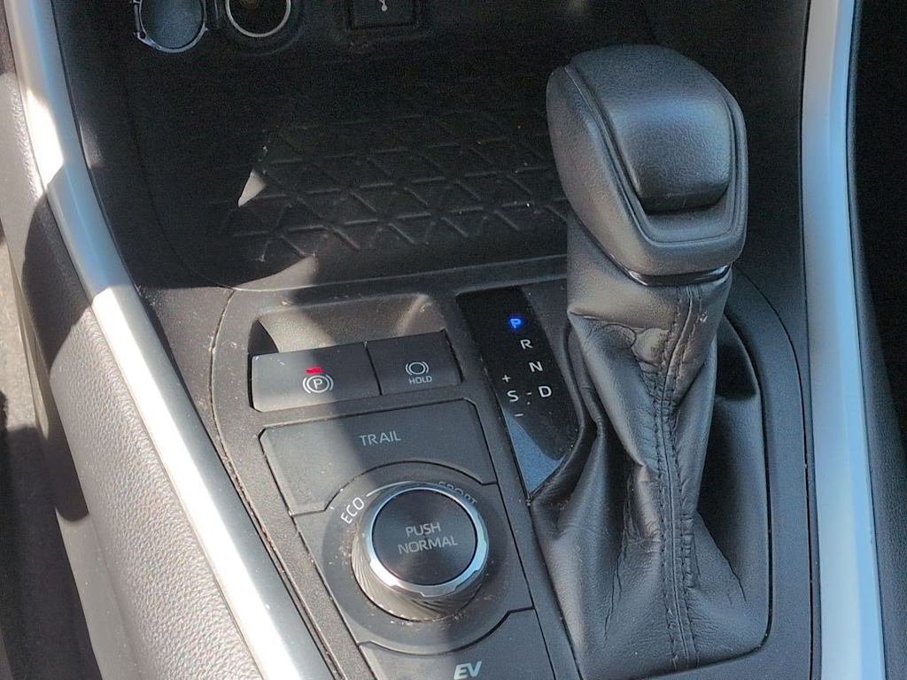 Thumbnail: 2021 Toyota RAV4 - 36