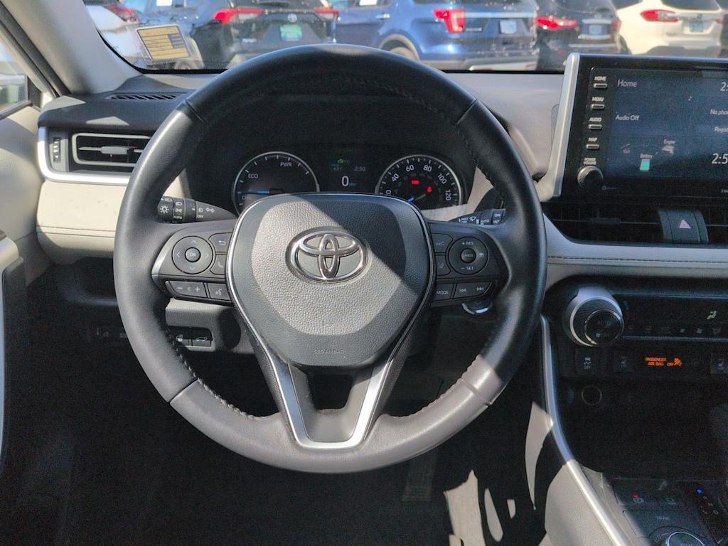 Thumbnail: 2021 Toyota RAV4 - 13