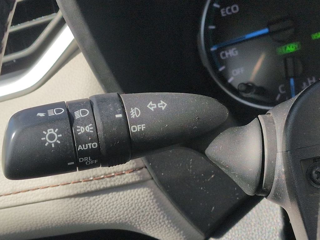 Thumbnail: 2021 Toyota RAV4 - 15