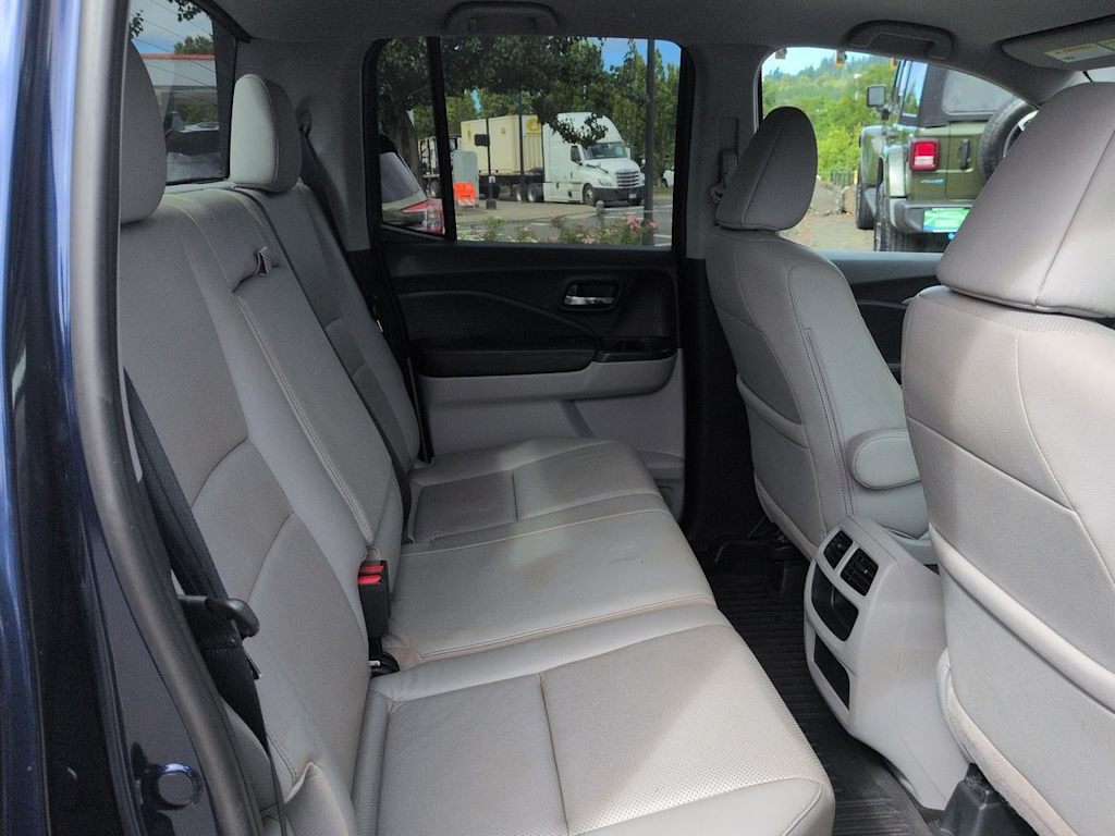 Thumbnail: 2017 Honda Ridgeline - 30