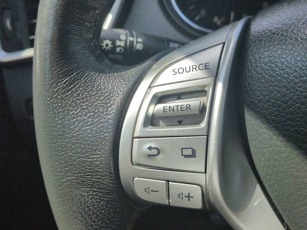 Thumbnail: 2015 Nissan Rogue - 29
