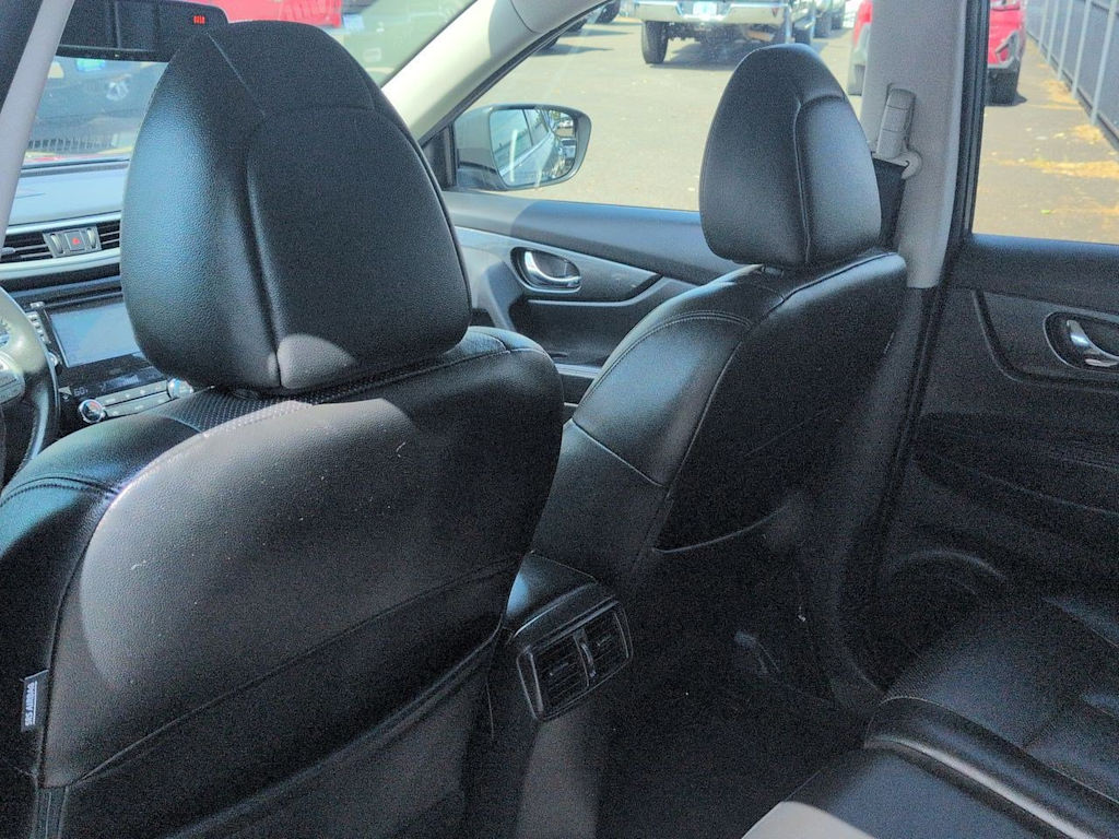 Thumbnail: 2015 Nissan Rogue - 11