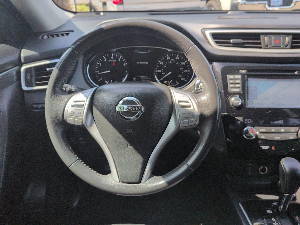 Thumbnail: 2015 Nissan Rogue - 13