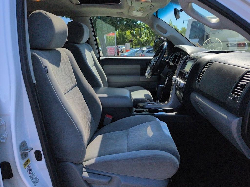 Thumbnail: 2015 Toyota Sequoia - 11
