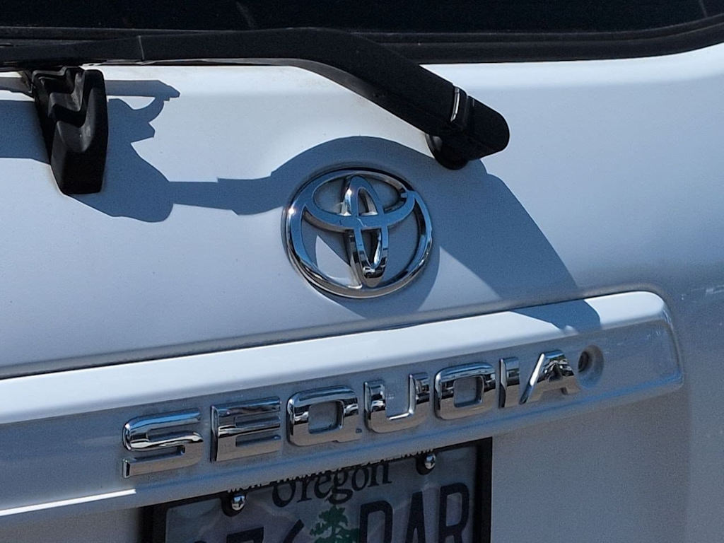 Thumbnail: 2015 Toyota Sequoia - 7