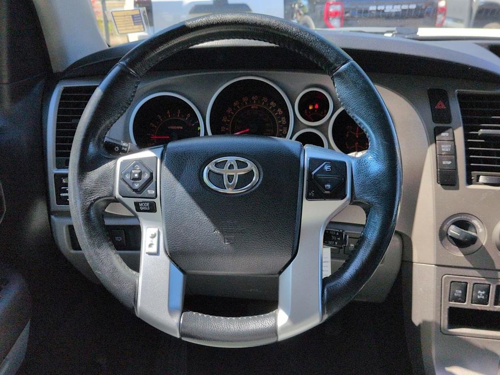 Thumbnail: 2015 Toyota Sequoia - 13