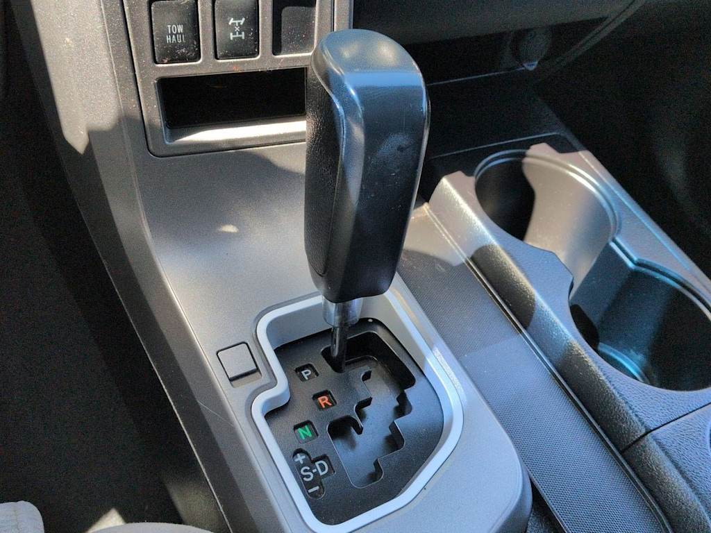 Thumbnail: 2015 Toyota Sequoia - 38