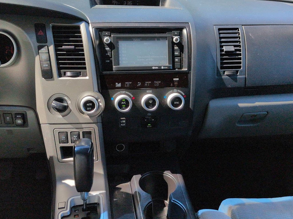 Thumbnail: 2015 Toyota Sequoia - 14