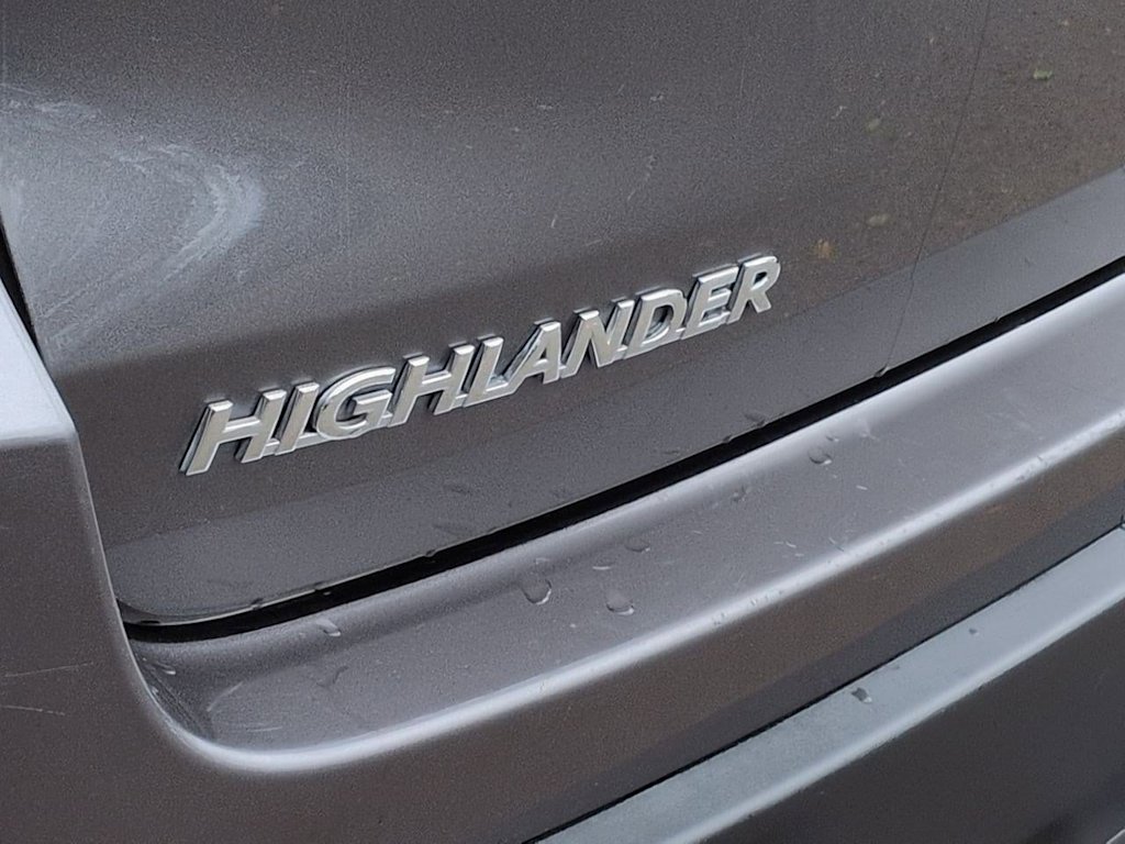 Thumbnail: 2017 Toyota Highlander - 7