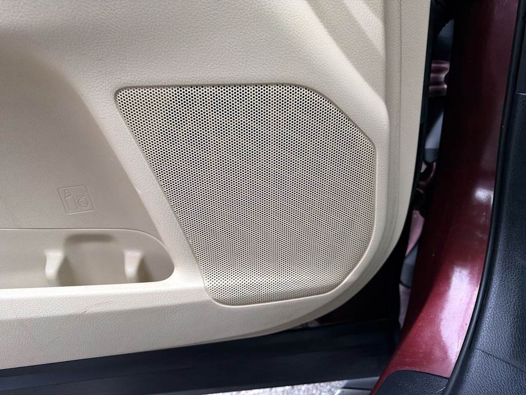 Thumbnail: 2015 Toyota Highlander - 45