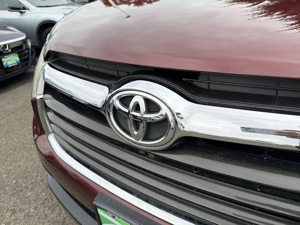 Thumbnail: 2015 Toyota Highlander - 7