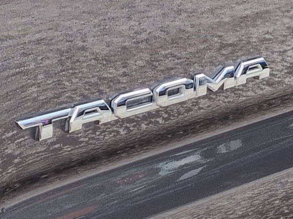 Thumbnail: 2019 Toyota Tacoma - 25