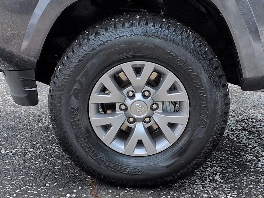Thumbnail: 2019 Toyota Tacoma - 8