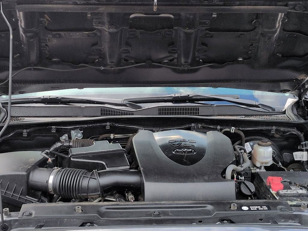 Thumbnail: 2019 Toyota Tacoma - 9