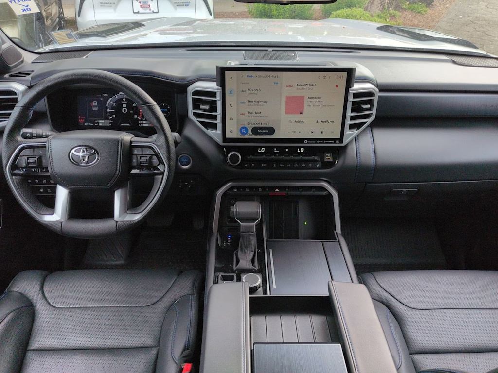Thumbnail: 2022 Toyota Tundra - 9