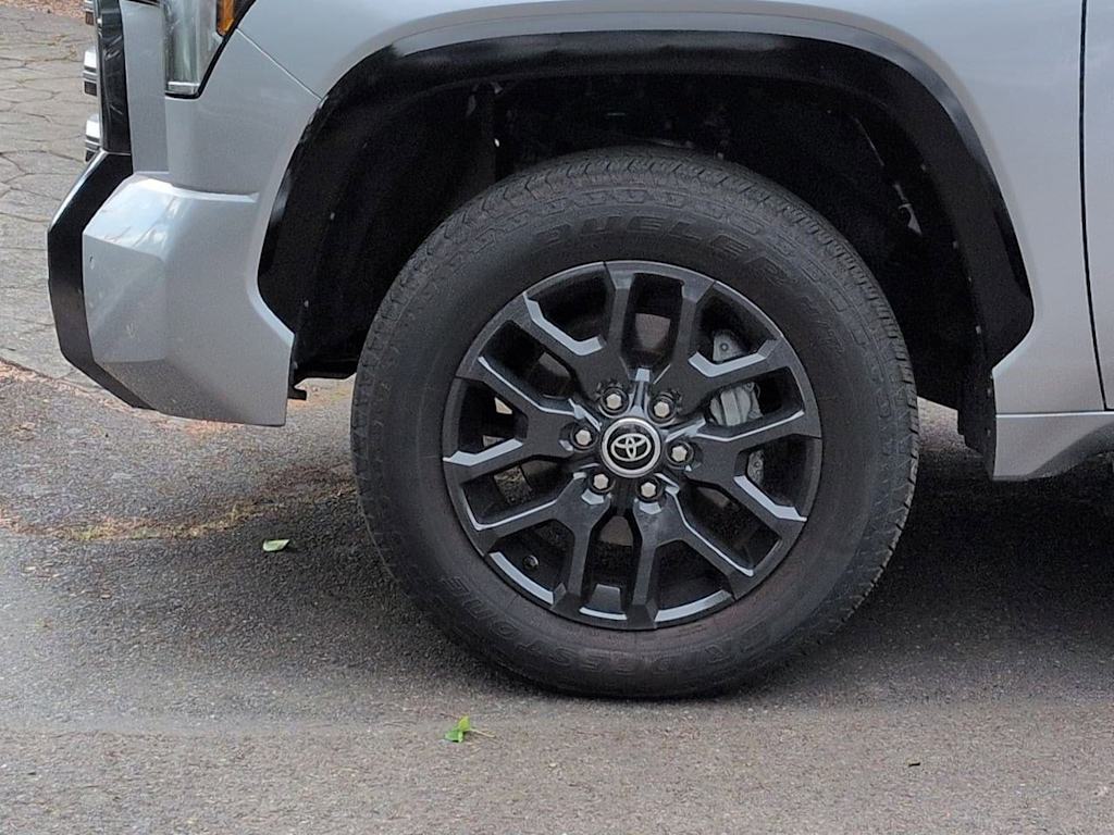 Thumbnail: 2022 Toyota Tundra - 8