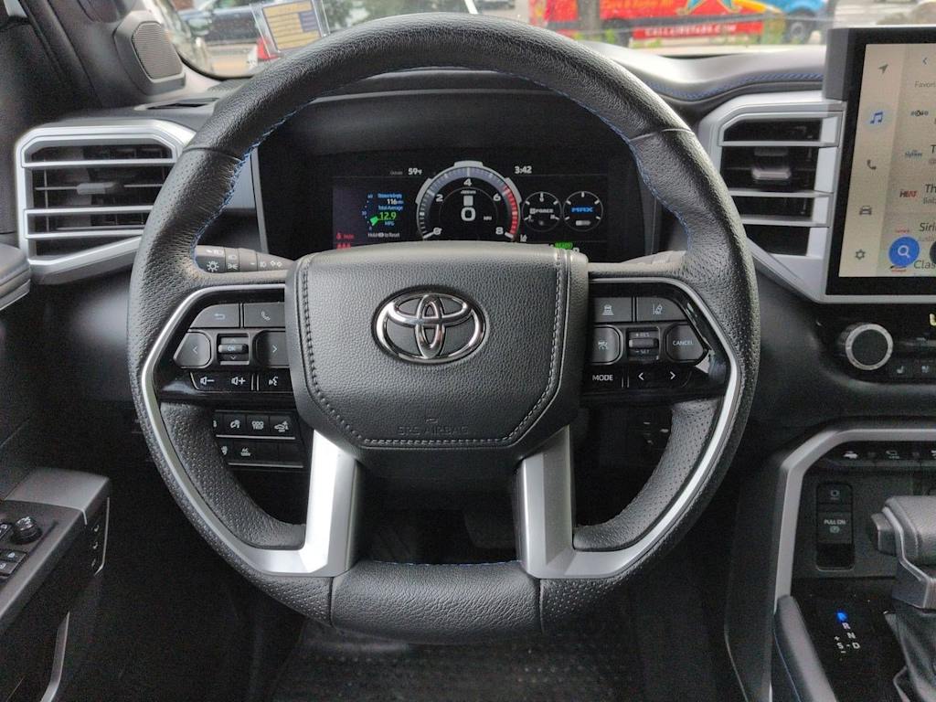 Thumbnail: 2022 Toyota Tundra - 13