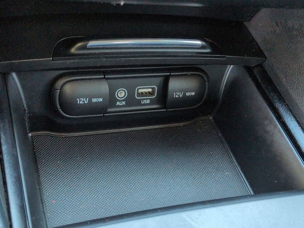 Thumbnail: 2016 Kia Optima - 19
