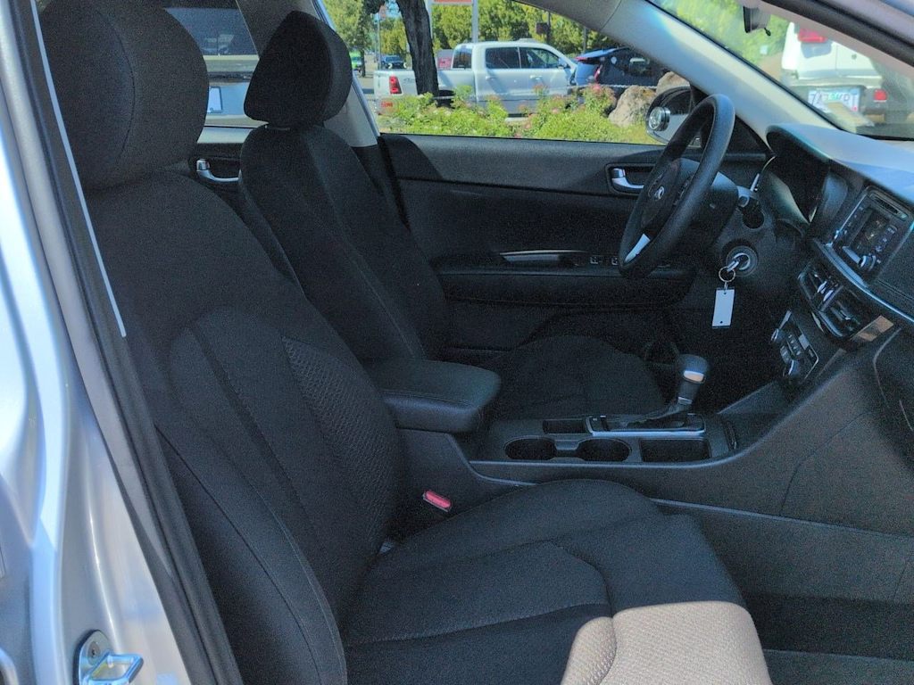 Thumbnail: 2016 Kia Optima - 12