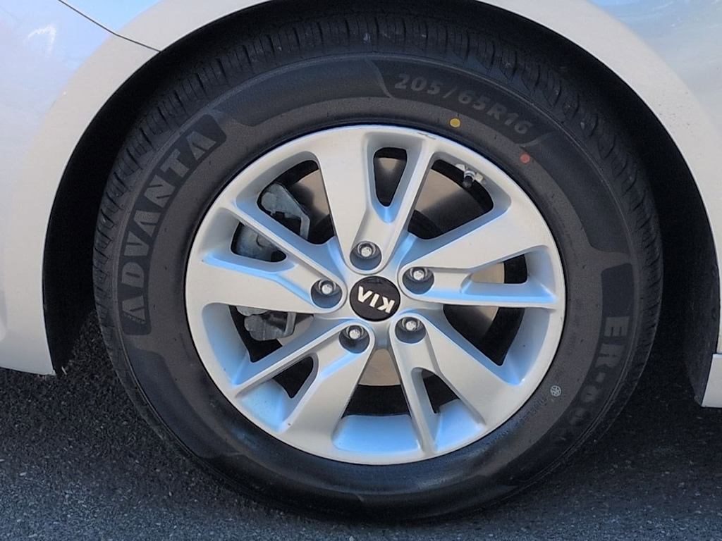 Thumbnail: 2016 Kia Optima - 8