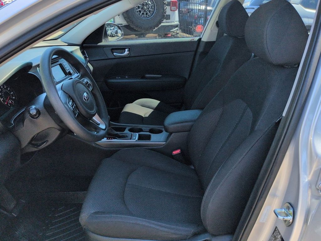 Thumbnail: 2016 Kia Optima - 11