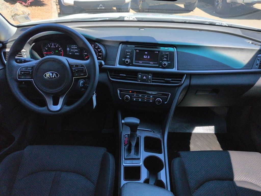 Thumbnail: 2016 Kia Optima - 10