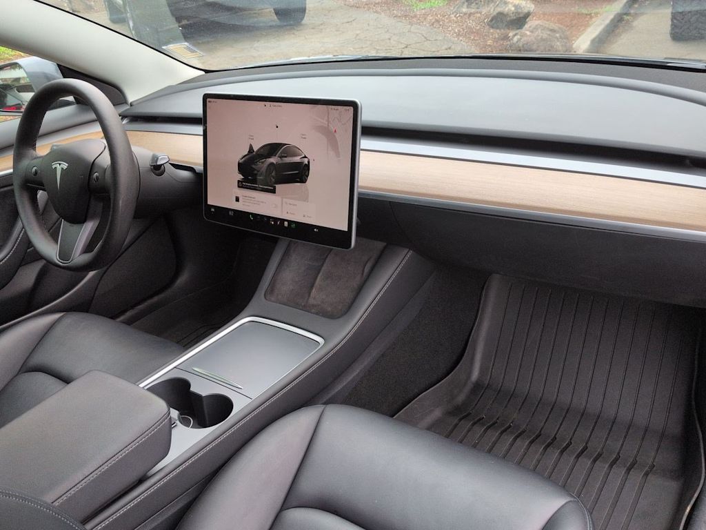 Thumbnail: 2023 Tesla Model 3 - 9