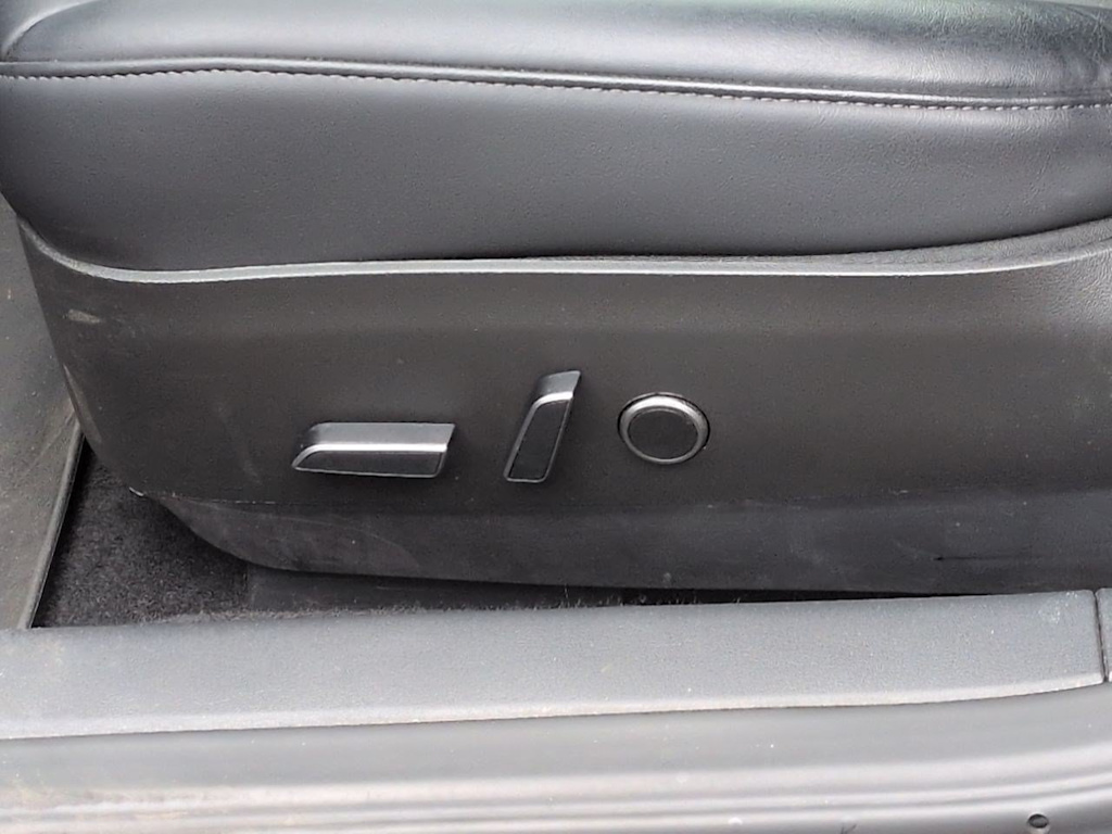 Thumbnail: 2023 Tesla Model 3 - 23