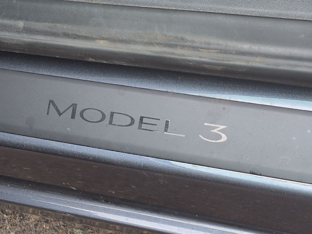 Thumbnail: 2023 Tesla Model 3 - 22